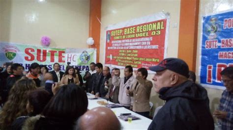 In molti dei popoli latinoamericani, abbiamo sentito il clamore per l'emergere di un chávez nella loro nazione. Sute Lima: UGEL 03 PROF. PEDRO CASTILLO TERRONES ...