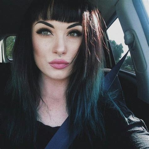 Short dyed hair black female. Septum // @lilvixenmama instagram | Black hair bangs, Dark ...