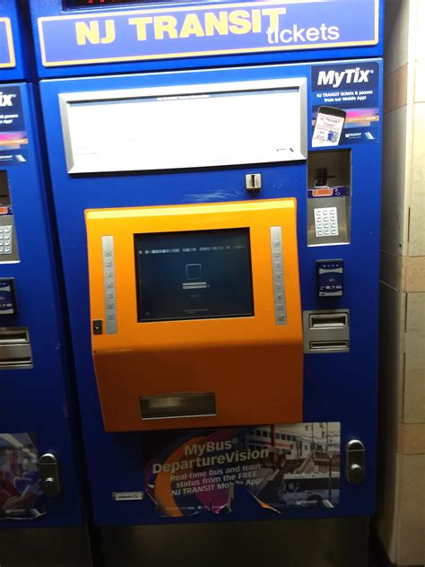 Windows 7 Login Screen on the NJ Transit ticket booth. : r/softwaregore