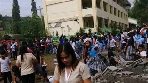 Rescuers in a town near manila were still searching on tuesday for people trapped in a supermarket that collapsed in the monday quake. Earthquake in Mindanao, Philippines - YouTube