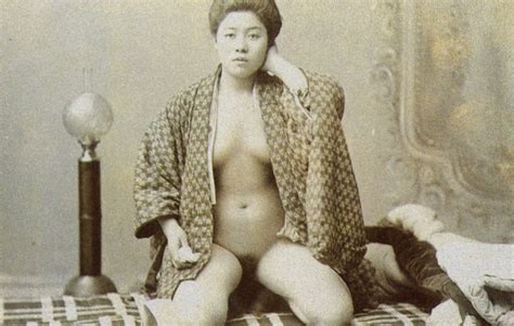 Wonderland Pornography In The Meiji Era