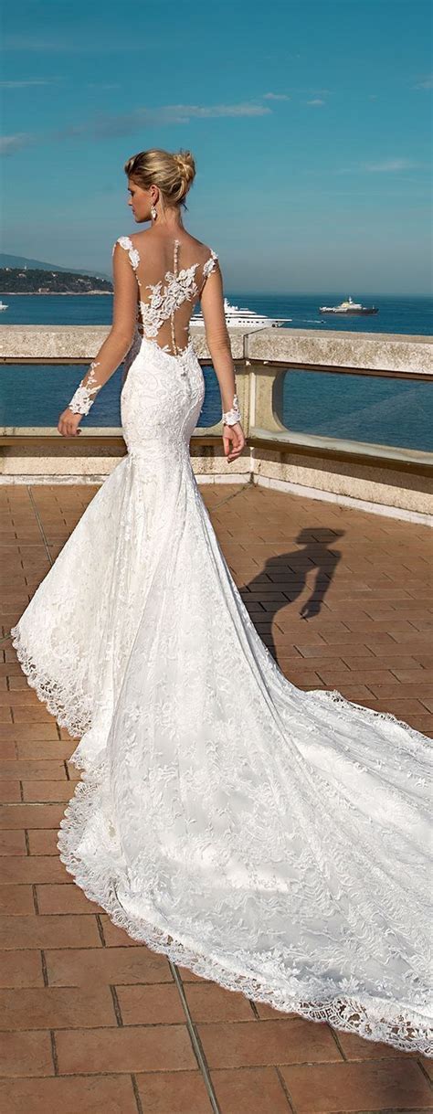 Designer mustafa seker vom türkischen label. mermaid brautkleid mit langen bloßen ärmeln und ...