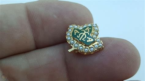 Fine 10k Yellow Gold Aka Alpha Kappa Alpha Sorority Pin Solid 10kt W