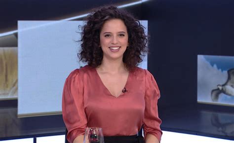 צימרים פנינה לבנה גליל עליון פינוק אמיתי המשלב אירוח מושלם. אורחים לחג עם קורין גדעון | פרקים מלאים לצפייה ישירה | makoTV