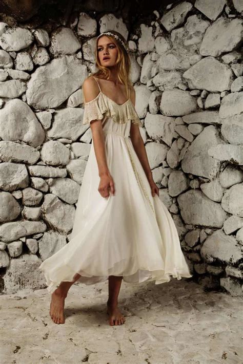 Maybe you would like to learn more about one of these? Robes pour mariage bohème chic : 20 modèles qui nous font ...