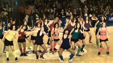 Chorégraphie Des Pom Pom Girls Au Basket De Poitierswmv Youtube