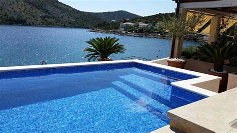 Frana laureana 14, cavtat, kroatien vise på kort (292 m fra centrum). Private Kroatien Ferienwohnungen direkt am Meer mit Pool