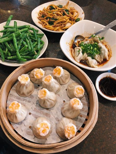 At this popular international district spot, there's chinese comfort food in abundance. Things to do in Seattle | Best chinese food, Seattle food ...