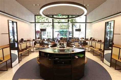 Wo einst die straßen mit gold gepflastert waren, tummeln sich heute die kreativen: Leased Shop & Retail Property at 298 Collins Street ...