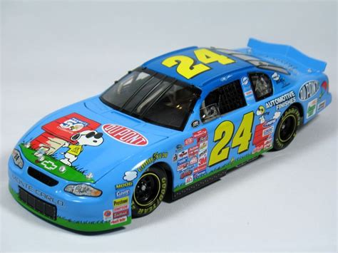 Who drove car number 36 in the 2001 daytona 500? This is the Snoopy car Jeff Gordon drove in 2000 at Sonoma ...