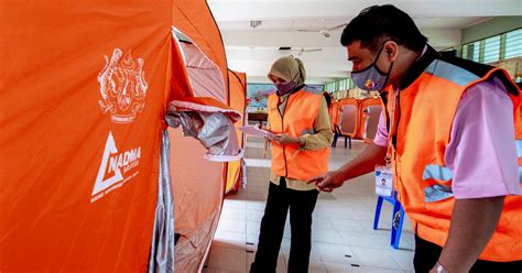 Berita harian © singapore press holdings ltd. Kelantan laksana kempen didik pengurusan banjir norma ...