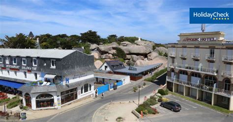 Tregastel is known for its sea views and gardens. Hotel De La Mer (Tregastel) • HolidayCheck (Bretagne ...
