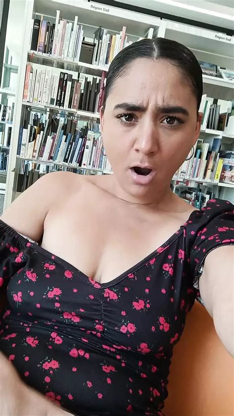Gadis Di Perpustakaan Meraba Vaginanya Sebelum Membaca Xhamster