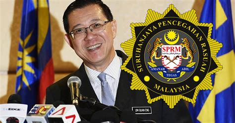 Malah, persoalan mengenai senarai nama lebih 120 ahli parlimen yang didakwa anwar memberi sokongan kepadanya turut tidak terjawab, selepas ia tidak didedahkan beliau dalam sidang media khasnya beberapa jam selepas sesi menghadap seri paduka. 84 Jumlah Pendapatan Ahli Parlimen & Anggota Pentadbiran ...