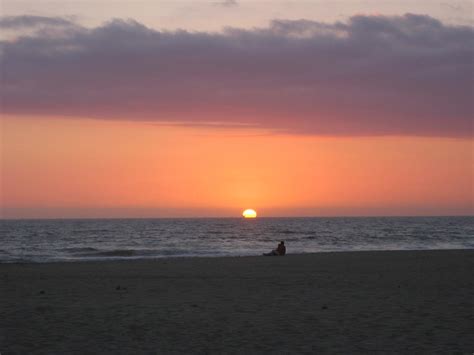 Sunset At Hollywood Beach Oxnard California A Couple Enj Flickr