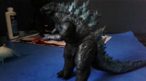 It is unknown if they will also make a king ghidorah figure. Neca godzilla 2019 atomic breath version review - YouTube