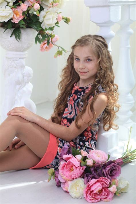 Портфолио и фото модели Лиза К модельное агентство Viva Models в Киеве Мода для девочек