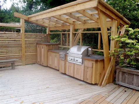 These DIY Outdoor Kitchen Plans Turn Your Backyard Into Entertainment