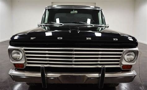 1967 ford f100 short bedeverything on this truck looks to be all original!original miles!original paint!original engine!the speedometer shows 51,009the paint is driver quality, ut for a 67 it is very. 1967 F100 Ranger (Short Bed) - Classic Ford F-100 1967 for ...