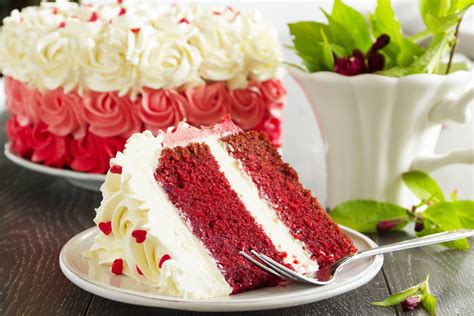 Red Velvet Cheesecake Is The Only Cake Worth Making
