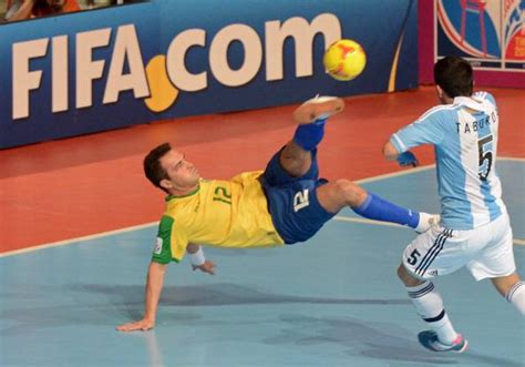 Jogo completo brasil 6 x 3 paraguai. Calcio a 5 / Brasile-Argentina al ''Manè Garrincha" di ...