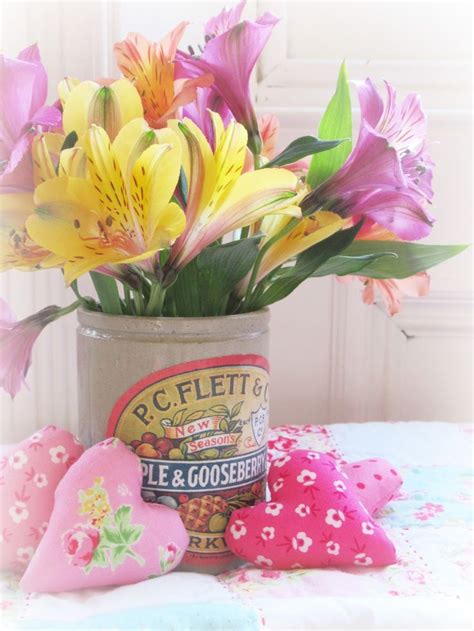 Whether you send tulips to someone or you want to ship flowers to someone in a box, there's an inexpensive way to send flowers online. Pin by Mari Ann on SweetHeart Cottage | Bright, Beautiful ...