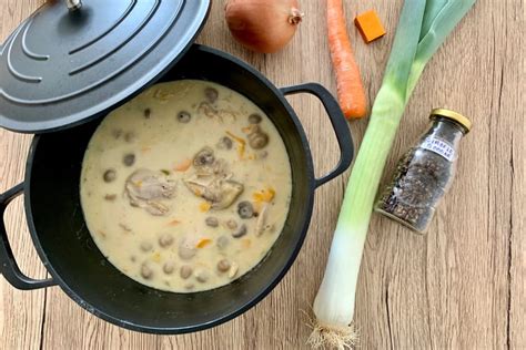 Recette de Poule au blanc facile
