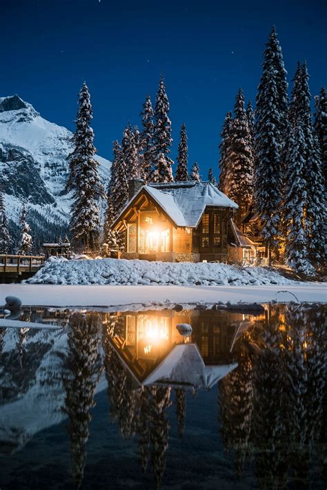 Emerald Lake Lodge Winter Scenery Winter Cabin Beautiful Places