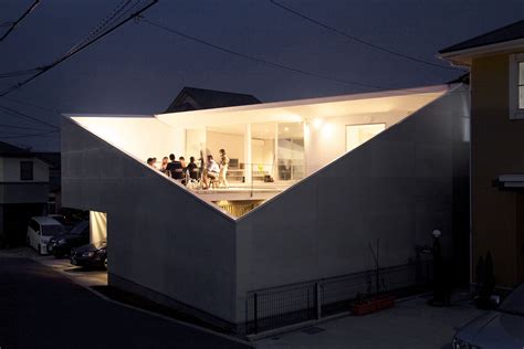 House Kn By Kochi Architects Studio Miura City Kanagawa Japan