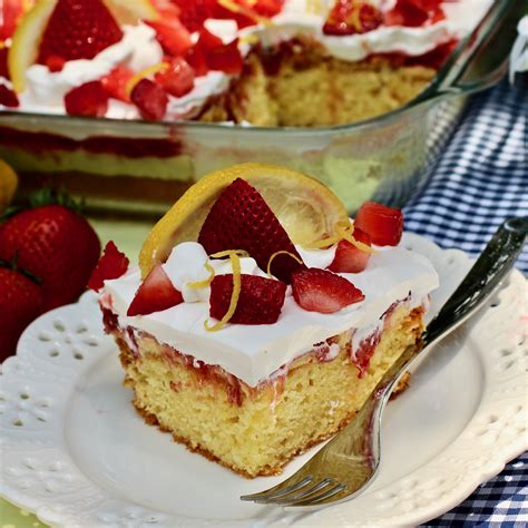 Petra's strawberry shortcake recipe | allrecipes / you can even swap out a few items to make a bisquick strawberry shortcake. Original Bisquick Shortcake Recipe For A 13 X 9 Pan ...