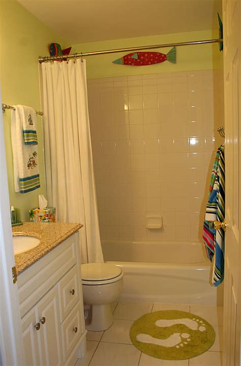 Decorating kids bathroom can be so much fun! Making a Small Kids Bathroom Work | Your home, only better.