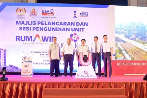 Beliau menggantikan tan sri othman saat yang mengundurkan diri setelah menerima tekanan dari sultan johor. UEM Sunrise Bhd launches its first RUMAWIP project