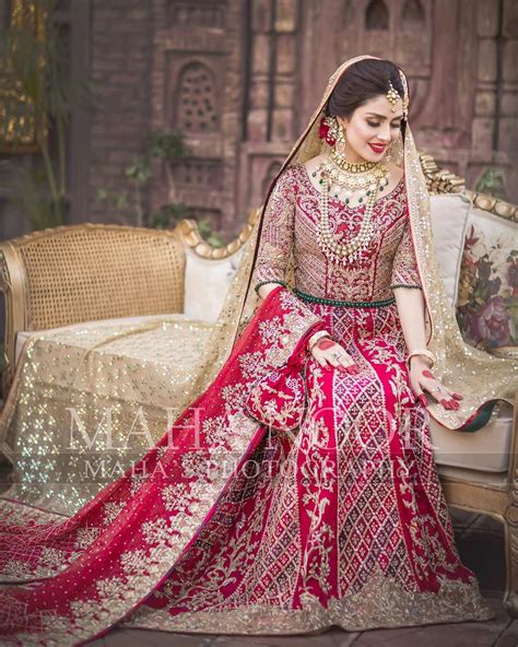 Beautiful Bridal Photoshoot Of Gorgeous Ayeza Khan Pakistani Drama