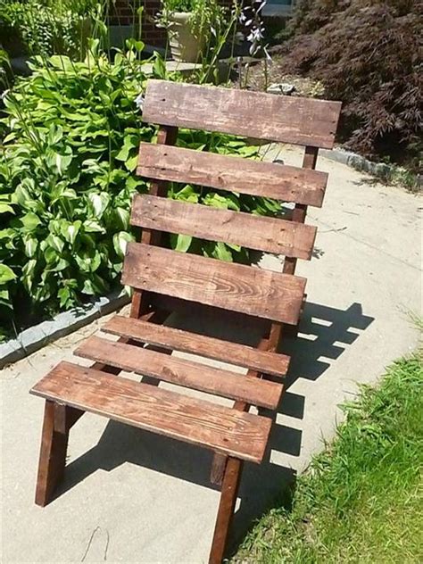 Build this diy outdoor lounge chair with only $85 in lumber. How to Make Pallet Lounge Chair at Home? | Pallets Designs
