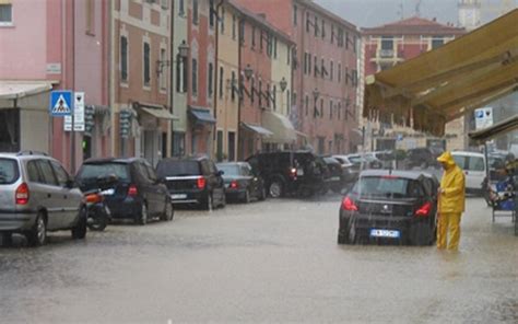 Tutte le notizie in tempo reale dall'emilia romagna e dalle marche. Maltempo oggi Liguria video: ultime notizie deragliamento treno Milano-Ventimiglia - Baritalia News