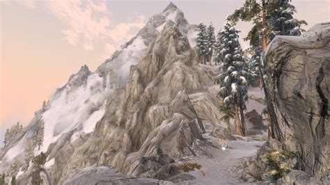 The Greatest Joy In Skyrim Is Running Up An Impossibly Steep Mountain