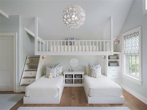 Soy una enamorada de este tipo de cabeceros ya que me resultan muy confortables y hogareños. Loft Bed Ideas - Transitional - Girl's Room - Sophie Metz ...