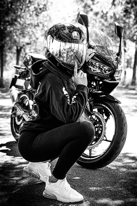 pin by kaina ruiz on a s t h e t i c s girl riding motorcycle biker photoshoot girl