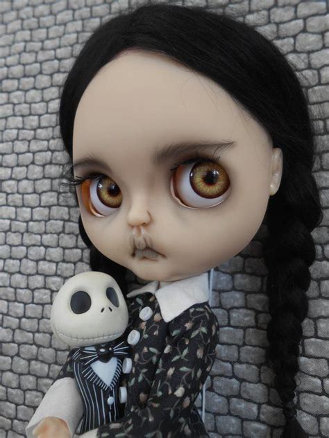custom wednesday addams blythe doll etsy españa muñecas espeluznantes diseños para