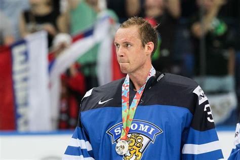 He signed to the national hockey team nashville predators after he was picked in the 2004 draft. Pin på Hockey - Finland