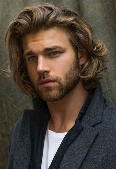 Lovely Hairstyles Ideas For Medium Hair Men To Have Long Hair