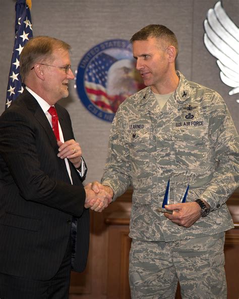 Battle Management And C3iandn Personnel Honored With Acquisition Awards