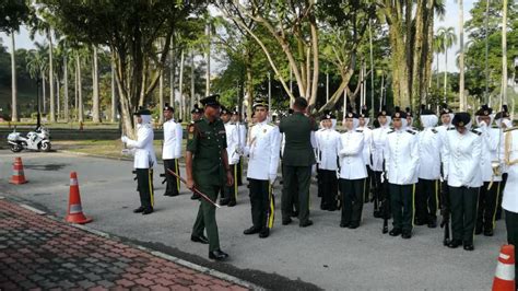 Berikut dikongsikan senarai universiti awam (ipta) yang terkini di malaysia. Perbarisan Kehormat Majlis Konvokesyen ke-47 Universiti ...