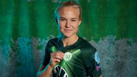 Chelsea Sign Pernille Harder Who Leaves Wolfsburg For Fa Womens Super