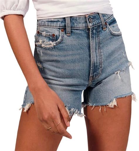11 Best Denim Shorts For Women According To Your Body Type
