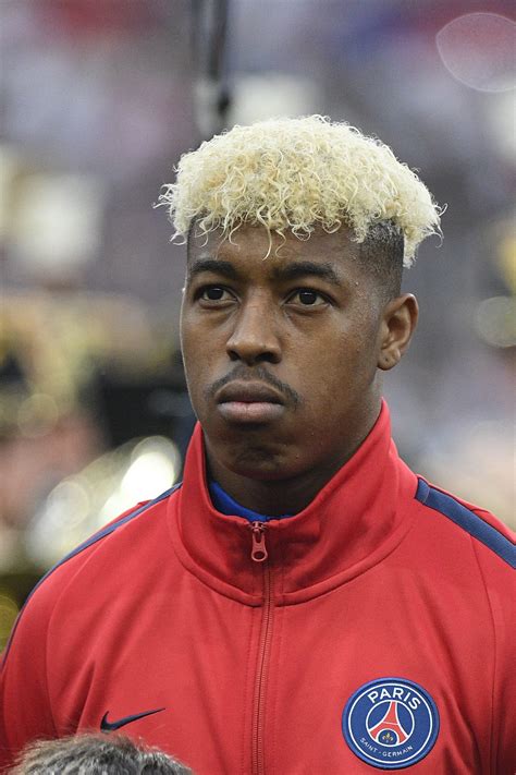 The best gifs are on giphy. Presnel Kimpembe, le n°3