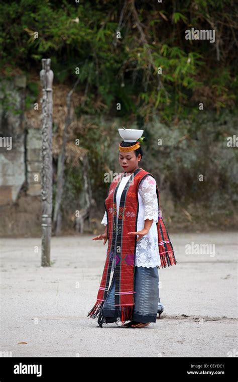 Traditional Batak Dance Performer Simanindo Samosir Island Lake Toba