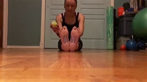 Day 143 Foot Massage With A Tennis Ball Youtube