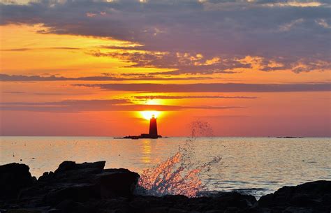 Pin By Sheryl Brumfield On Lighthouses Lighthouse Sunset Celestial