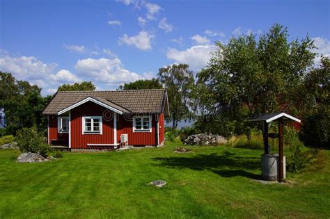 湖的瑞典村庄房子 库存照片 图片 包括有 南部 田园诗 本质 斯堪的纳维亚语 北欧人 沉寂 森林 26719878